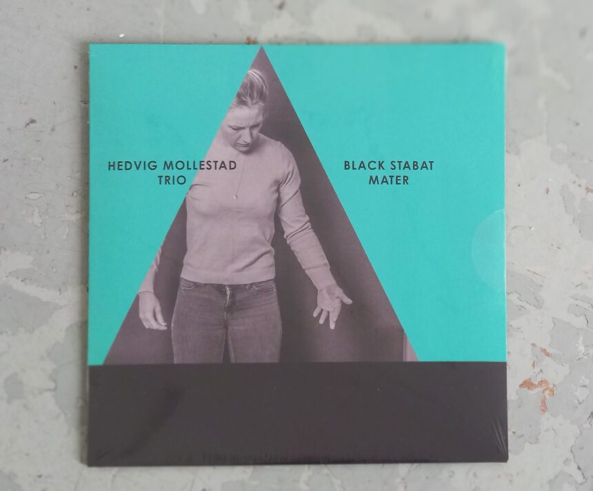 Hedvik Mollestad Trio, Black Stabat Mater kupio zajedno sa Elephant9 u Platekompanie u Oslu 2022.