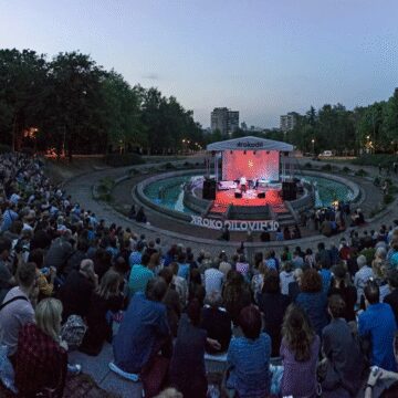 Izvor fotografije: KROKODIL https://www.facebook.com/photo.php?fbid=1035068962060311&set=pb.100066716499804.-2207520000&type=3