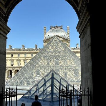 Is the Louvre Still About Art — or Just the Perfect Shot?