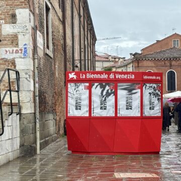 Treći dan vernisaža na 61. Bijenalu u Veneciji obeležio prvi štrajk kulture u 131-godišnjoj istoriji Bijenala u Veneciji